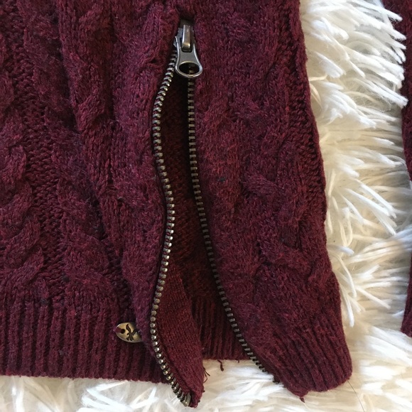 𝗠𝗮𝗿𝗼𝗼𝗻 𝗦𝘄𝗲𝗮𝘁𝗲𝗿 - Picture 3 of 9